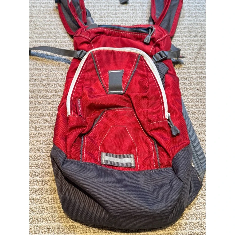 CamelBak Mini M.U.L.E. Hydration Pack‎ Backpack Red Charcoal Gray Hiking Biking